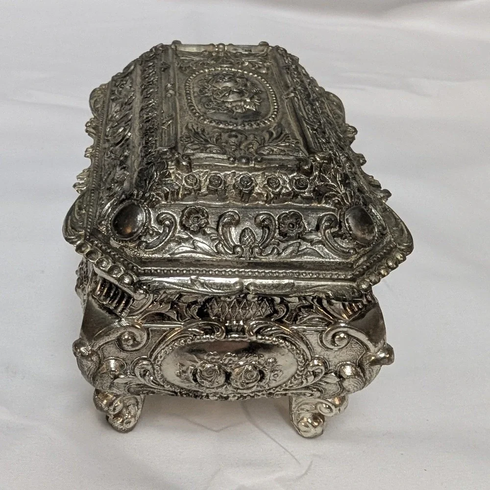 Unbranded this ornate